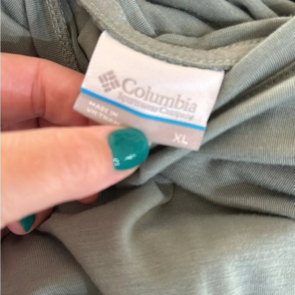 3 Columbia Women's cinch waisted dresses. Size XL - Picture 2 of 7